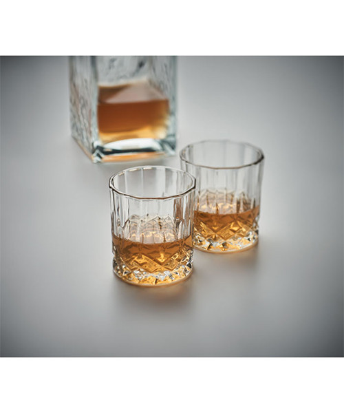 Luxury glass set for drinks.

